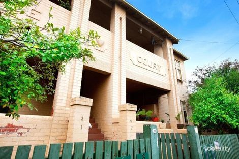 2/20 Clyde St, St Kilda, VIC 3182