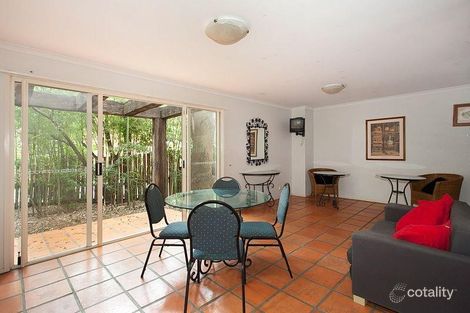 2/74a Sir Fred Schonell Dr, St Lucia, QLD 4067