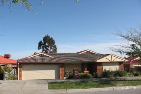 Property photo of 11 Kuranda Crescent Berwick VIC 3806