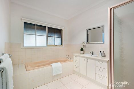 260 Army Rd, Pakenham, VIC 3810