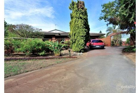 Property photo of 10 Chilham Close Marangaroo WA 6064