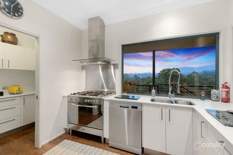 Property photo of 8 Bush Knoll Place Mount Nathan QLD 4211