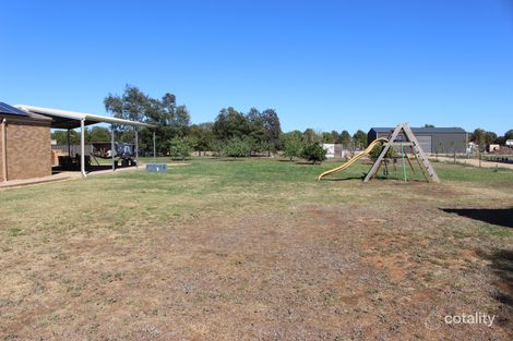Property photo of 61 Pine View Drive Yarrawonga VIC 3730