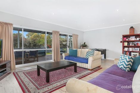 Property photo of 15 Pearcey Grove Pascoe Vale VIC 3044