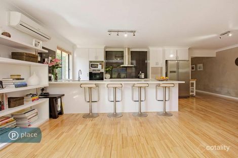 Property photo of 10 Penina Place Oxley QLD 4075