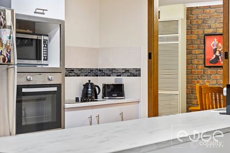 2 Greig Ct, Paralowie, SA 5108
