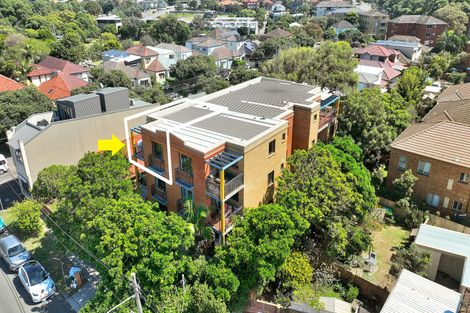 Property photo of 10/2-4 Fenton Avenue Maroubra NSW 2035