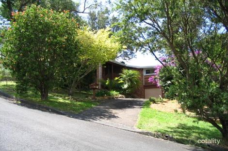 8 Somerset Cl, Wamberal, NSW 2260