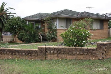 8 Sevenoaks Cres, Bass Hill, NSW 2197