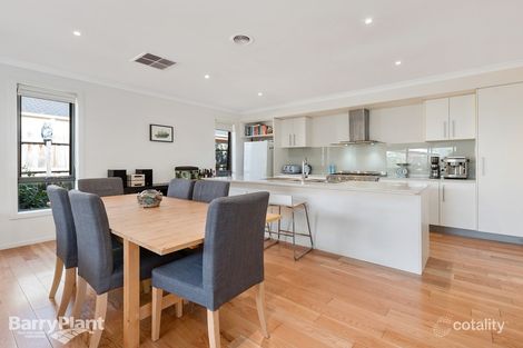 Property photo of 2/15 Aubrey Grove Boronia VIC 3155
