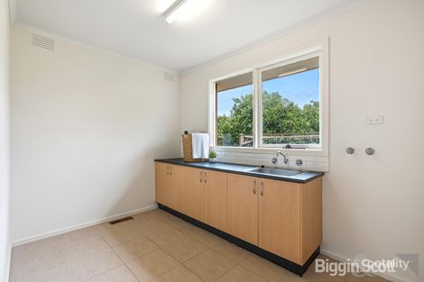 Property photo of 34 Kauri Grove Glen Waverley VIC 3150