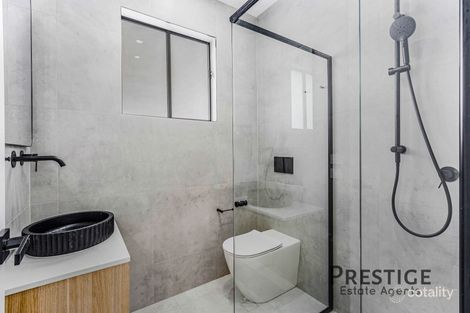 Property photo of 7 Ash Close Bossley Park NSW 2176