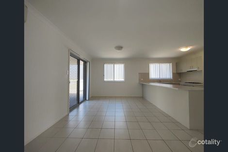 Property photo of 8 Outlook Boulevard Fletcher NSW 2287