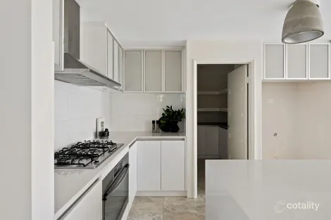 Property photo of 5 Garrut Way Caversham WA 6055