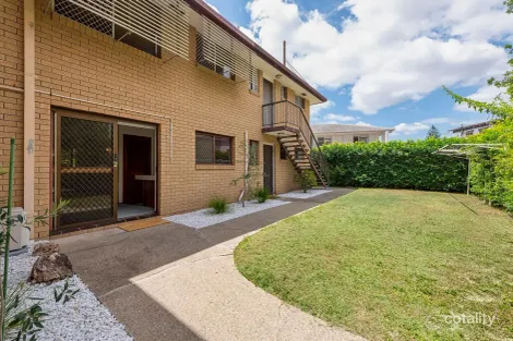 2/22 Mawarra St, Palm Beach, QLD 4221