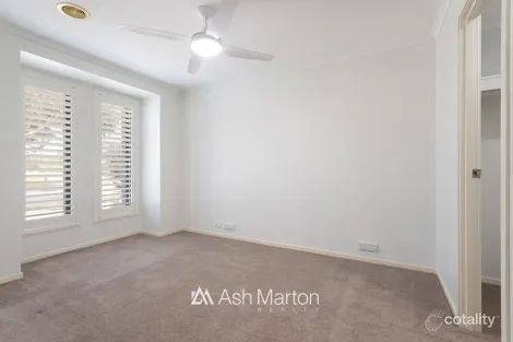 Property photo of 11 Sherbourne Drive Carrum Downs VIC 3201