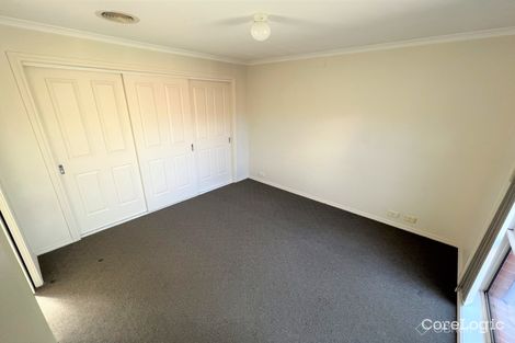 Property photo of 127 Melzak Way Berwick VIC 3806