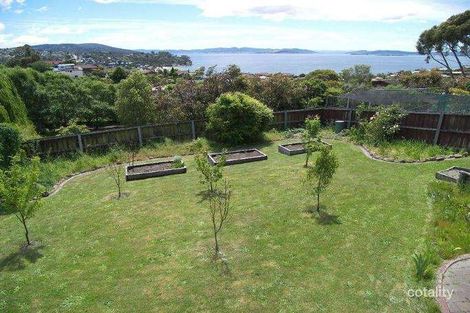 9 Clearwater Ct, Blackmans Bay, TAS 7052