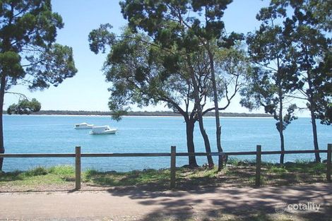 56 Burrum St, Burrum Heads, QLD 4659