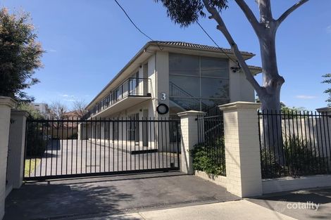 8/3 Kokaribb Rd, Carnegie, VIC 3163