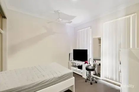 Property photo of 6 Glenveagh Place Kallangur QLD 4503
