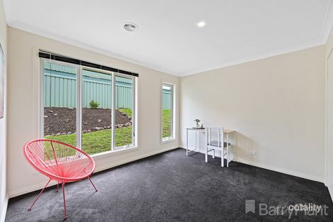 Property photo of 4 Weebar Road Drouin VIC 3818