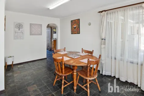 Property photo of 35 Eringa Avenue Loxton SA 5333