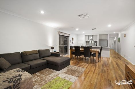 Property photo of 34 Timbarra Drive Werribee VIC 3030