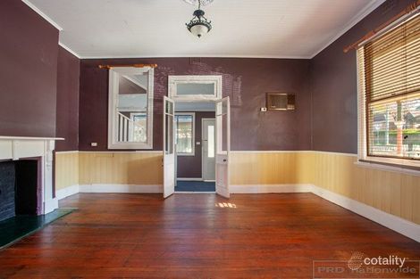 Property photo of 165 New England Highway Rutherford NSW 2320