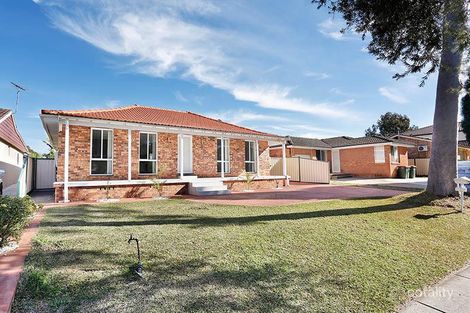 23 Glenroy Cres, St Johns Park, NSW 2176