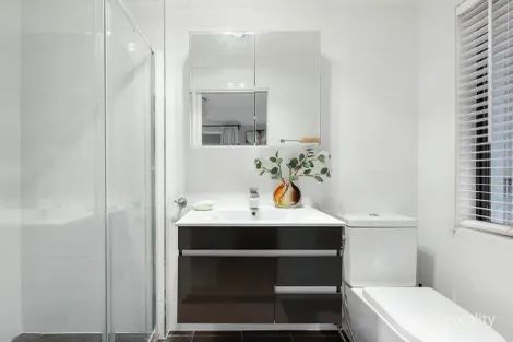 Property photo of 14 Peppertree Street Sinnamon Park QLD 4073