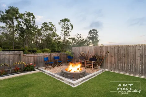 Property photo of 15 Wallaman Drive Yarrabilba QLD 4207