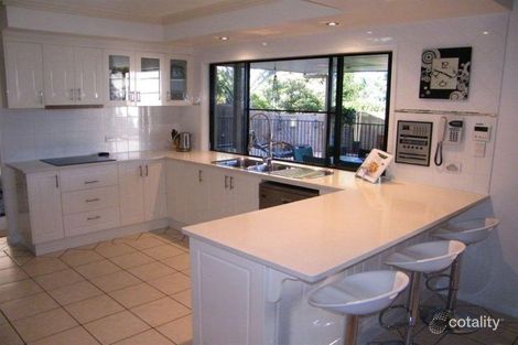 Property photo of 17 Sir Griffith Way Rural View QLD 4740