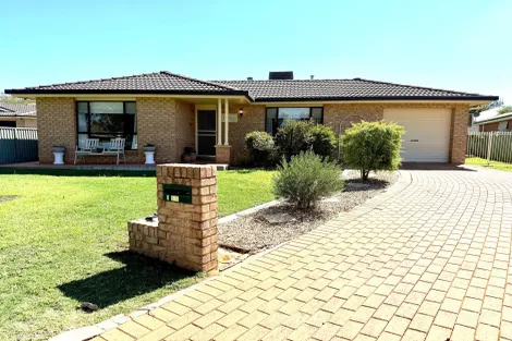 11 Tulloch Pl, Dubbo, NSW 2830