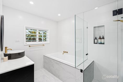 Property photo of 33 Brooke Avenue Killarney Vale NSW 2261