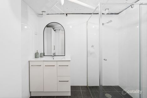 Property photo of 33 Brooke Avenue Killarney Vale NSW 2261