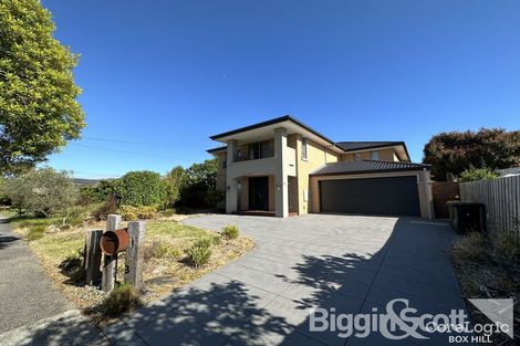 Property photo of 23 Lowen Road Glen Waverley VIC 3150