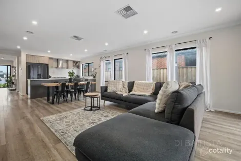 Property photo of 8 Ball Street Beveridge VIC 3753