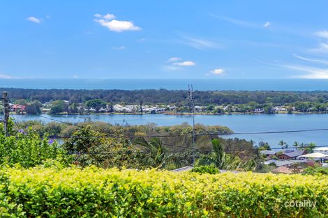 Property photo of 13 Blue Haze Crescent Banora Point NSW 2486