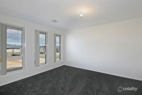 Property photo of 27 Crackajack Way Moncrieff ACT 2914