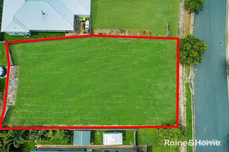 15 Ulladulla St, Blacks Beach, QLD 4740