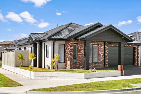 Property photo of 29 Separation Street Mickleham VIC 3064