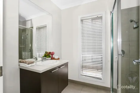 Property photo of 31 Direction Drive Tarneit VIC 3029