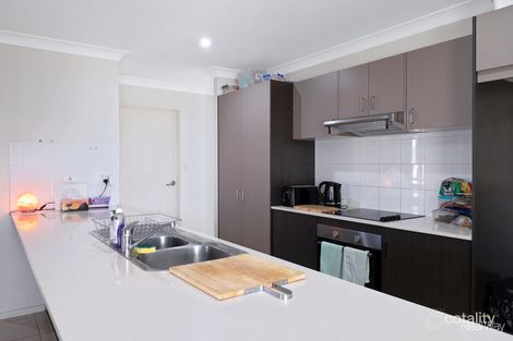 Property photo of 26 Chatterton Boulevard Gracemere QLD 4702