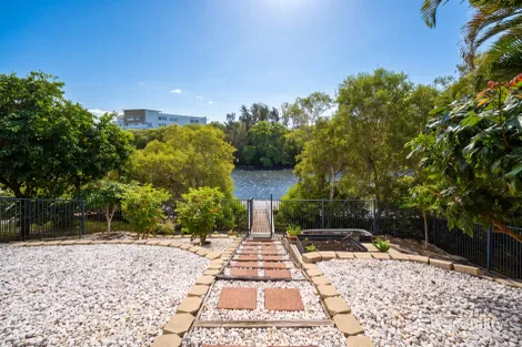 3/6-12 Monterey Keys Dr, Helensvale, QLD 4212