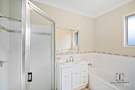 Property photo of 3 Whela Close Bentley Park QLD 4869