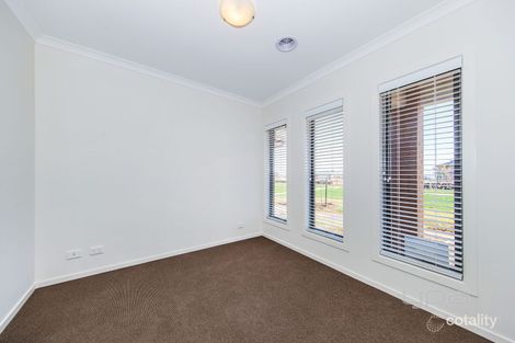 Property photo of 4 Muswell Walk Wyndham Vale VIC 3024