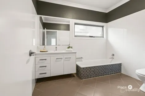 Property photo of 29 The Promenade Camp Hill QLD 4152