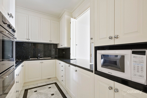 18/350 Toorak Rd, South Yarra, VIC 3141