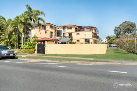 Property photo of 17/10-12 Bath Street Labrador QLD 4215